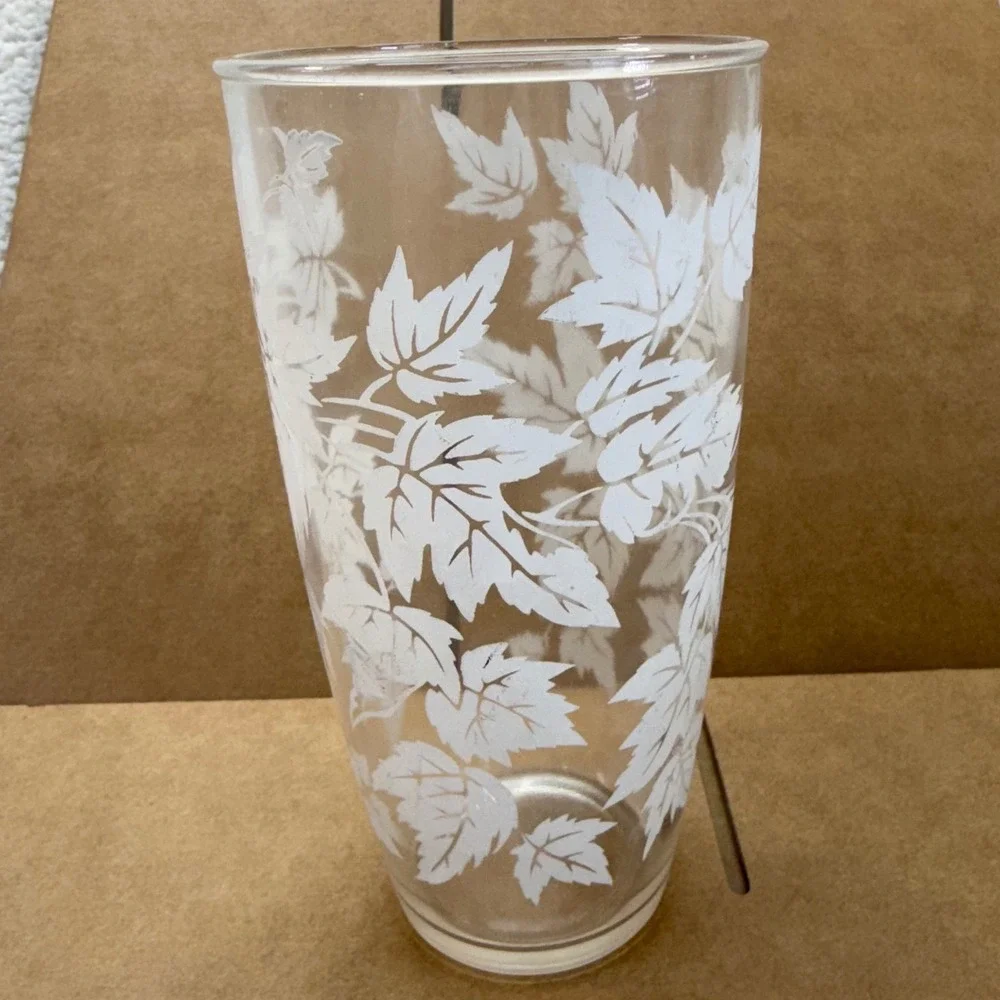 Vintage‎ Hazel Atlas Frosted White Maple Leaf Glass Tumblers Set of 4 MCM 6 inch